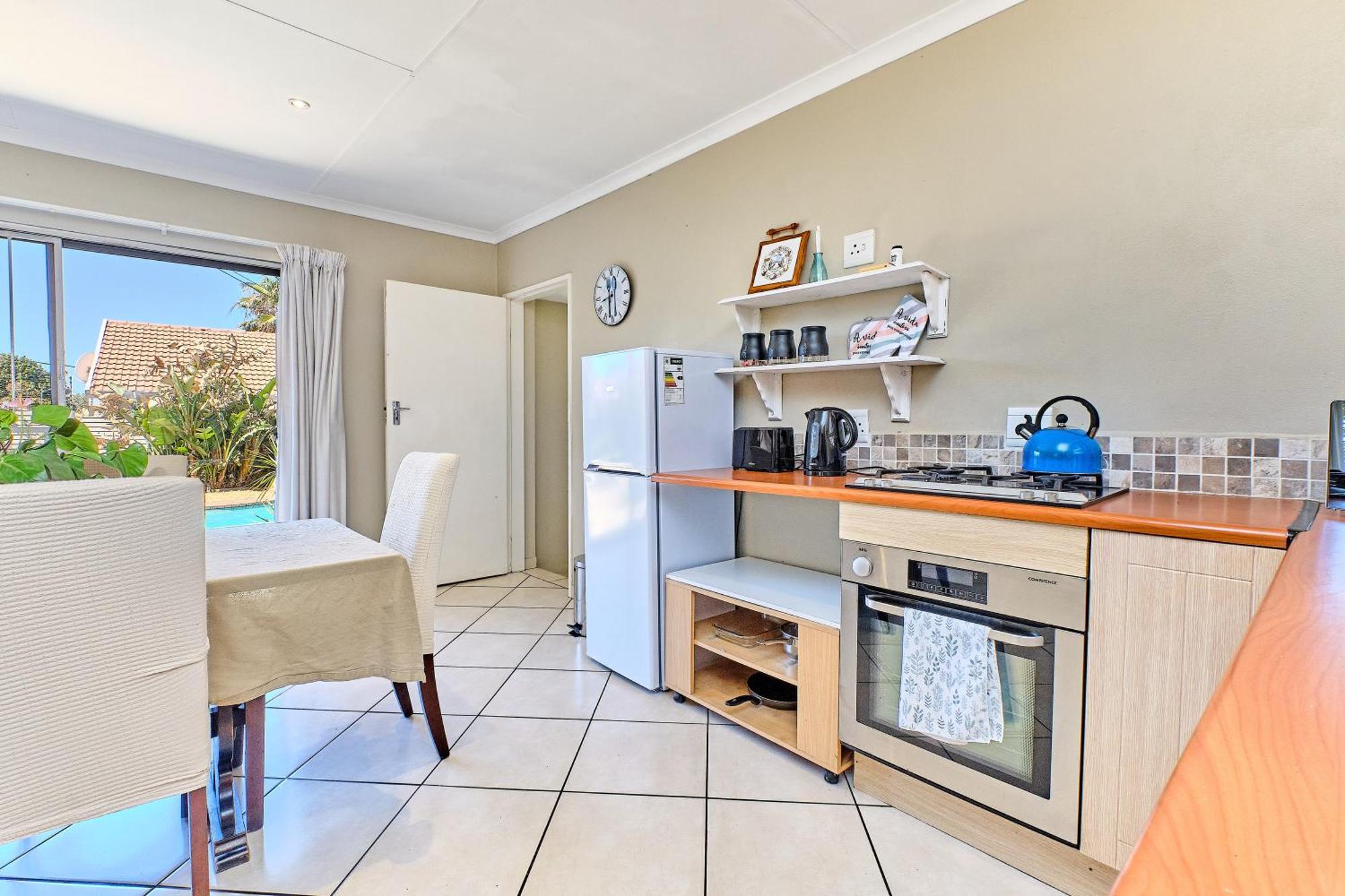 Large 1 Bedroom Cottage, 15 Min From Or Tambo Airport, With Backup Power And Water Germiston Exterior photo